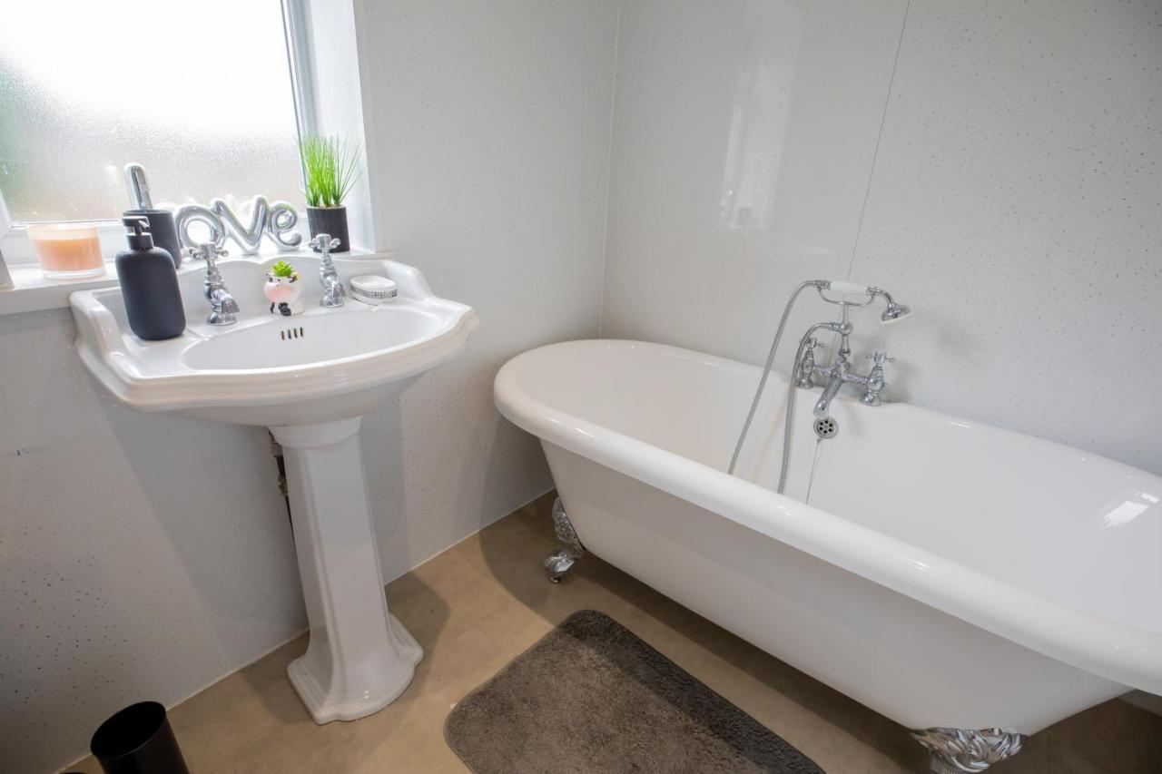 Og Stays Ii- 3Bedroom House Near Nissan & Stadium, Free Parking Sunderland  Bagian luar foto