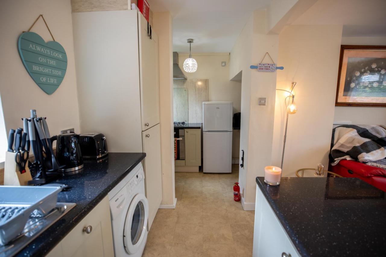 Og Stays Ii- 3Bedroom House Near Nissan & Stadium, Free Parking Sunderland  Bagian luar foto