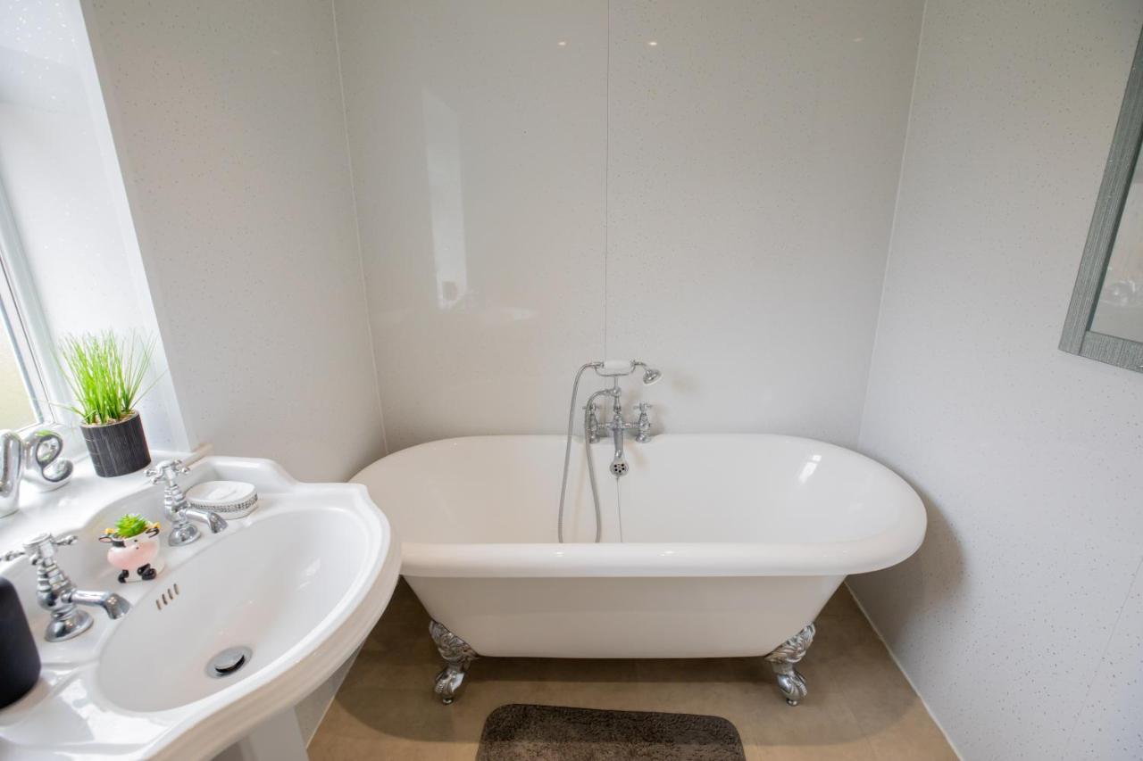 Og Stays Ii- 3Bedroom House Near Nissan & Stadium, Free Parking Sunderland  Bagian luar foto