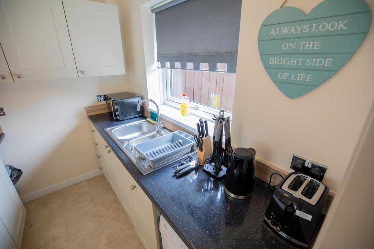 Og Stays Ii- 3Bedroom House Near Nissan & Stadium, Free Parking Sunderland  Bagian luar foto